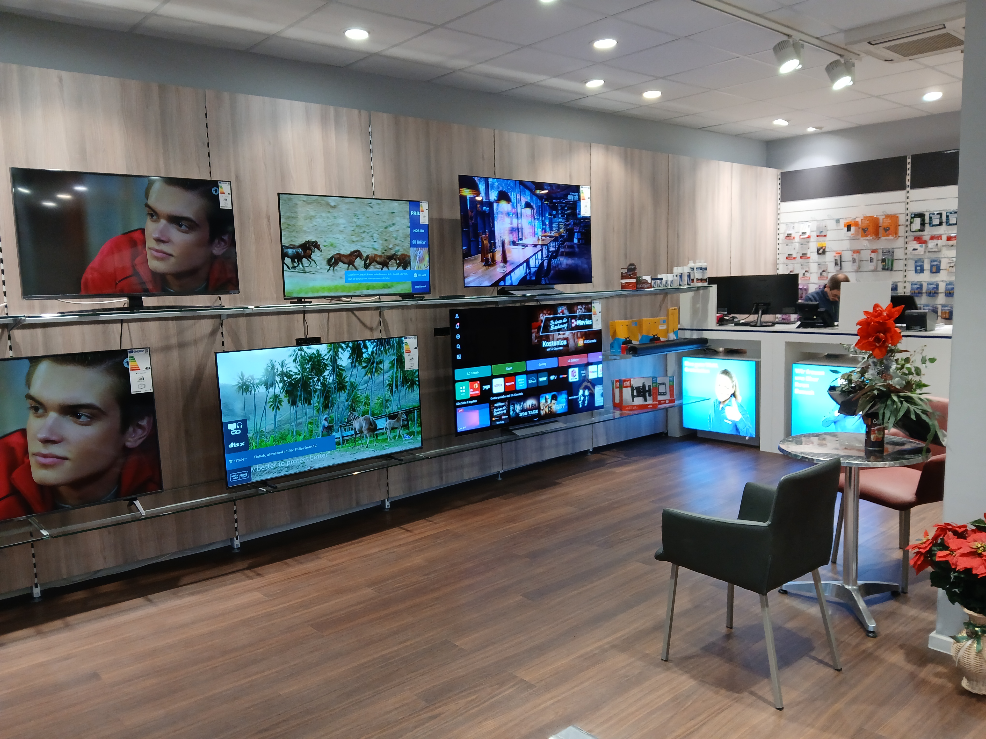 TV- und Heimkino-Bereich im Laden